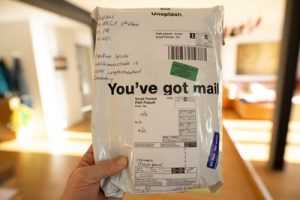 Home Verpakkingshandleiding voor het verzenden van een pakket met tips voor juiste materialen en bescherming