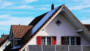 Vezelcement golfplaten en dak sandwichpanelen voor dakbedekking van bedrijfshallen en agrarische gebouwen
